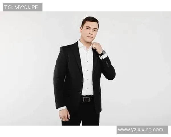 足球明星西装风采展示精选素材图片合集尽显魅力与风格 足球明星西装风采展示精选素材图片合集尽显魅力与风格